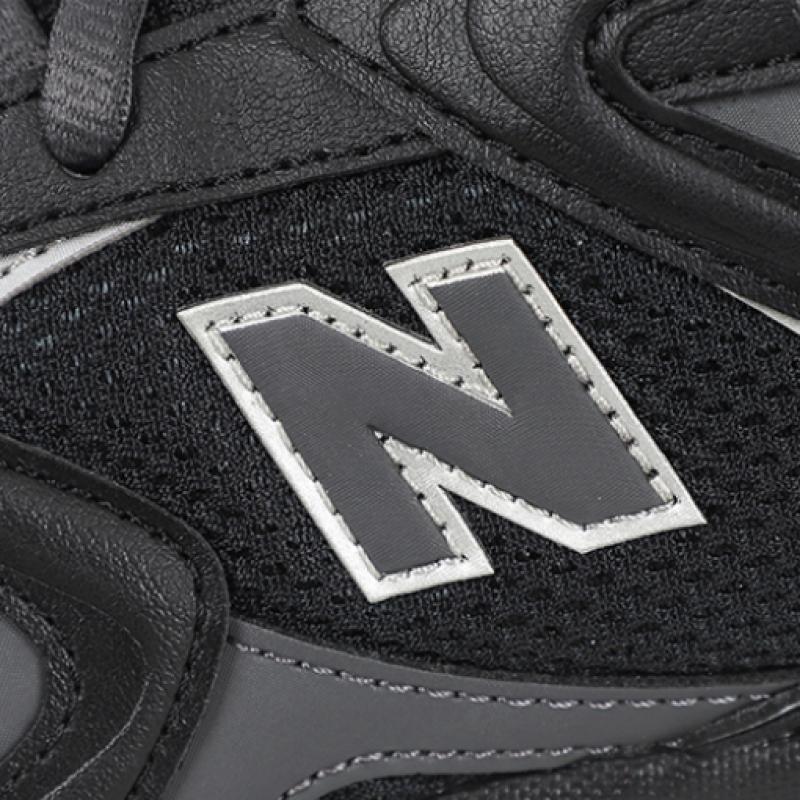New Balance 408