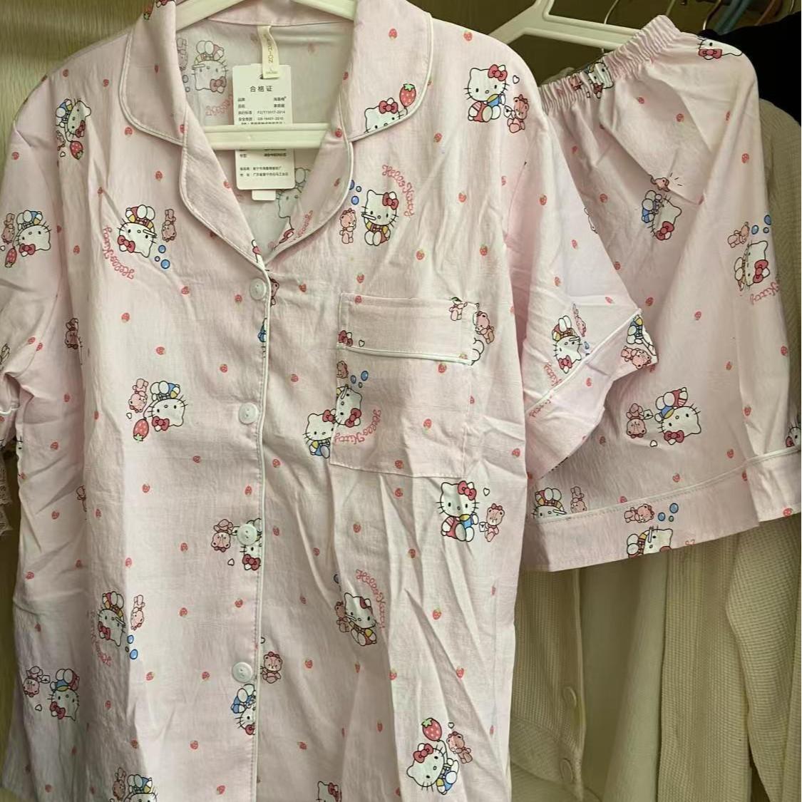 

ins Sweet Strawberry HelloKitty Pajamas Women s Summer New Short Sleeve Shorts Beauty Girl Suit Loungewear S [recommended weight 35-40kg]