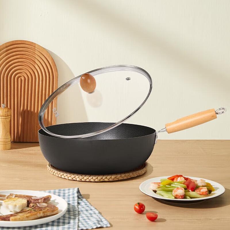 Chui Da Huang 26cm Flat Bottom Nitrided Wrought Iron Wok