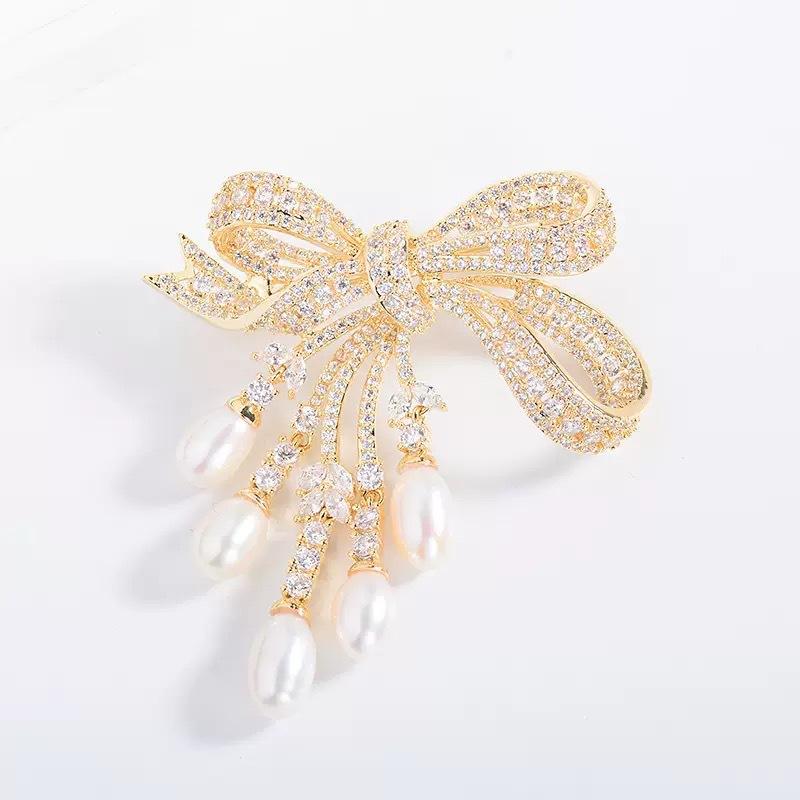 Милая брошь-бант с премиальными бриллиантами, тяжелая промышленность, легкая роскошь, кисточка из жемчуга, булавка для пиджака