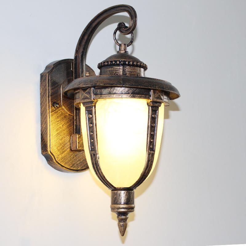 Retro Waterproof Outdoor Wall Light for Balconies, Courtyards, and Staircases - American/European Style