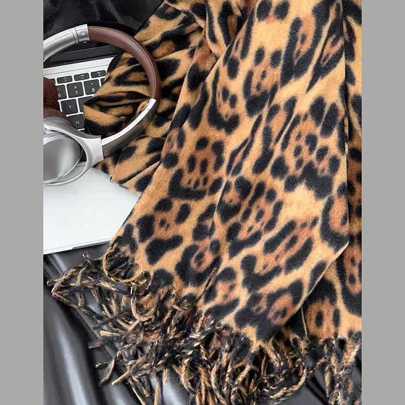 Autumn Winter Thickened Women s Scarf Leopard Print Tassel College Style Versatile Warmth Neck Warmer Shawl Fashion Accessory 200X65cm