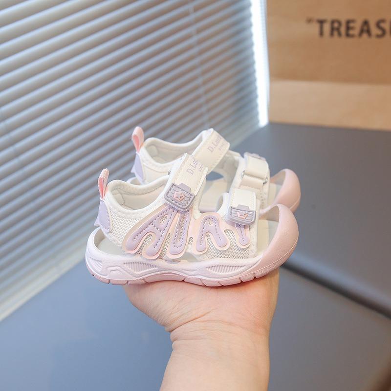Bestselling closed-toe anti-collision toddler sandals, soft walking beach shoes for baby girls 16 розовый