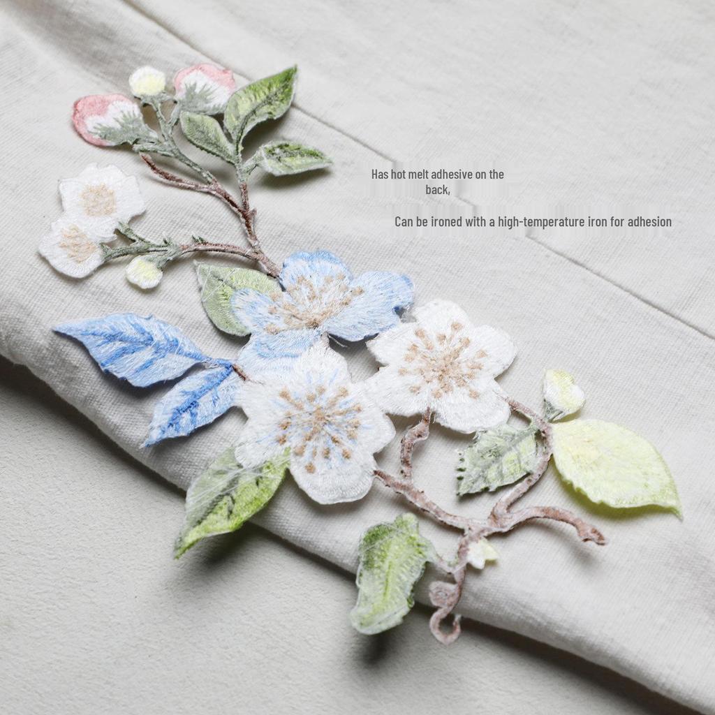 Bunter Kleiner Floral Gestickter Aufnäher, Chinesischer Stil, Aufbügelbare DIY Kleidung Dekoration