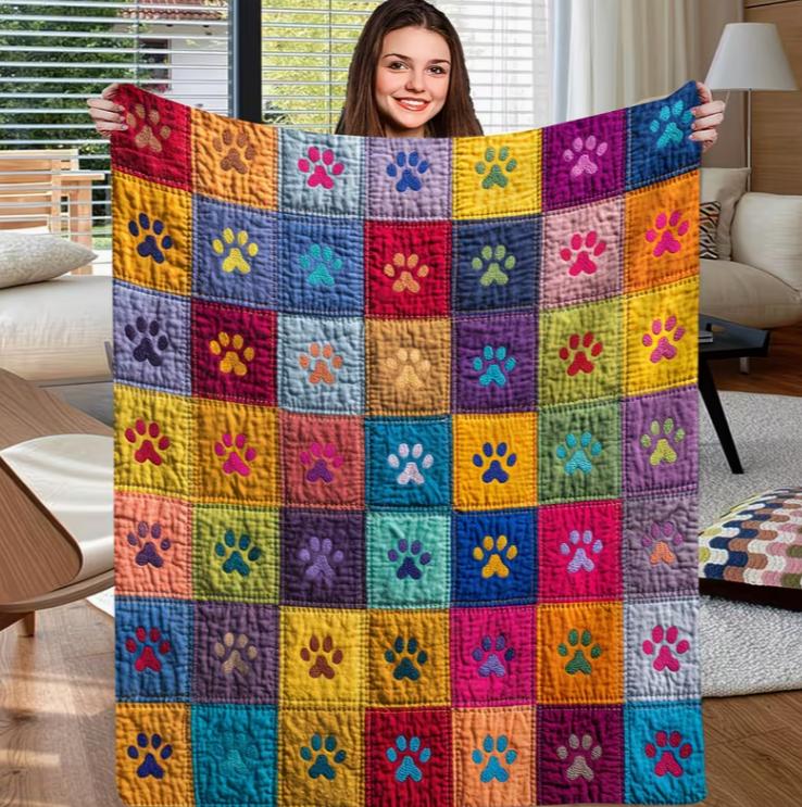 Flannel Blanket with Cute Cartoon Animal Paw Print Design Suitable for Bedroom, Guest Room, Bed Cover, And Sofa TV Blanket