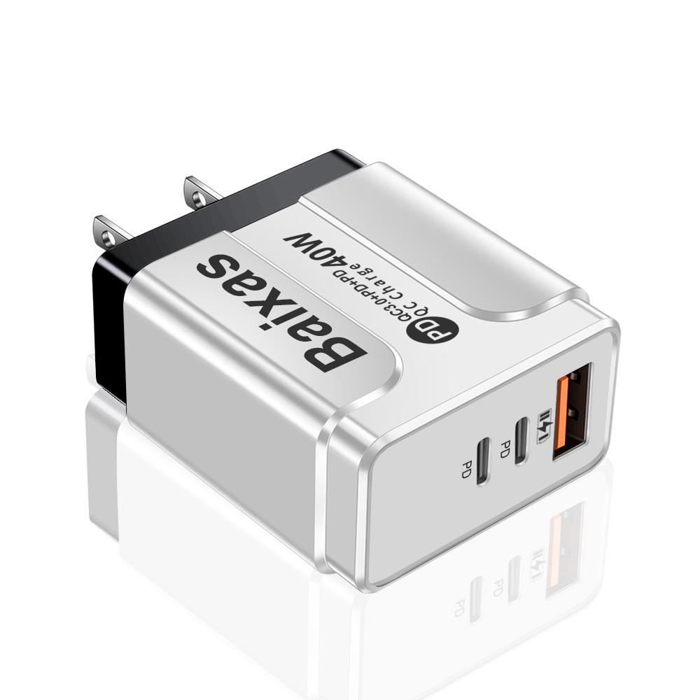 Universal Power Adapter: Compatible with UK, EU, US, AU Standards, 1 USB & 2 PD Ports.