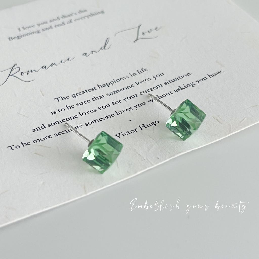 Zirkonové náušnice