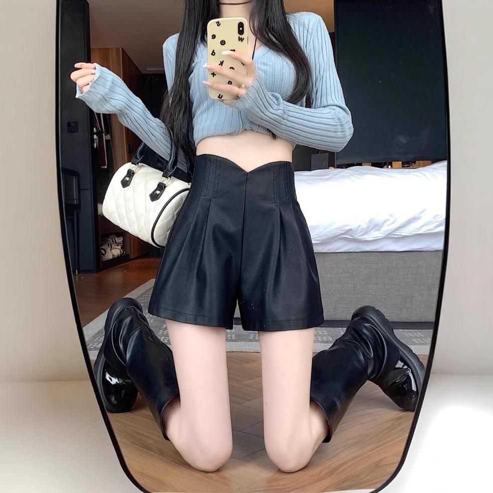 

Women s Khaki PU Leather High Waist A-Line Shorts - Autumn/Winter 2025 3XL чорний