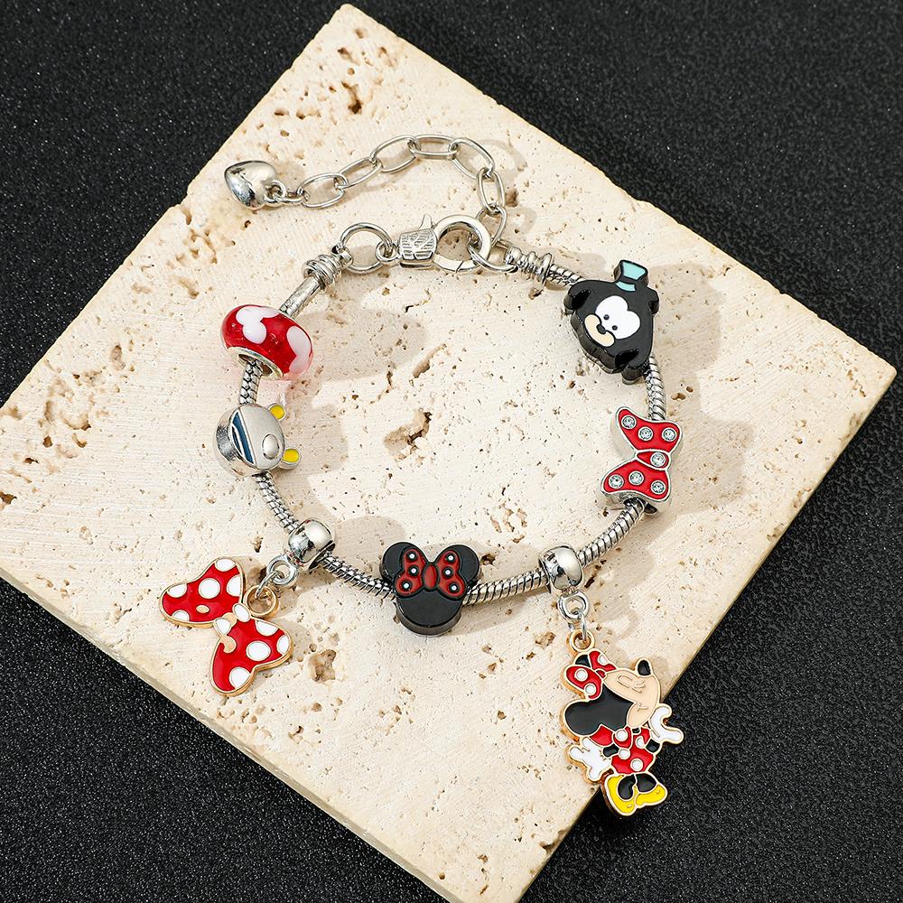 

Disney Pendant Beaded Bracelet Featuring Mickey and Minnie Patterns Silver Color Pendant Accessory Classic Design Gift Item A
