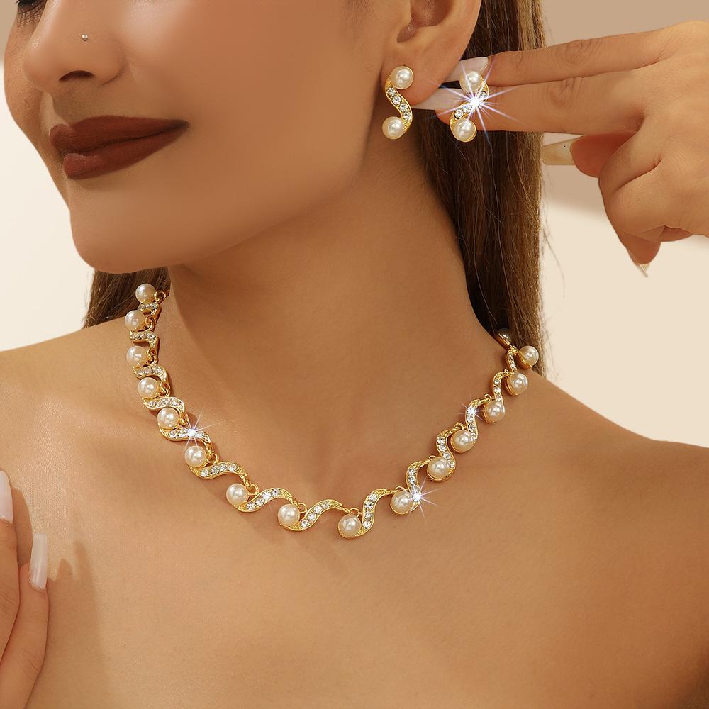 Bridal Pearl Necklace & Earring Set with Rhinestone Crystals for Women