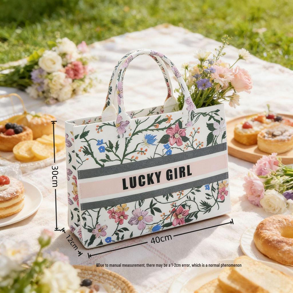 High-Value Chinese Style Blue & White Porcelain Pattern Durable Felt Tote Handbag