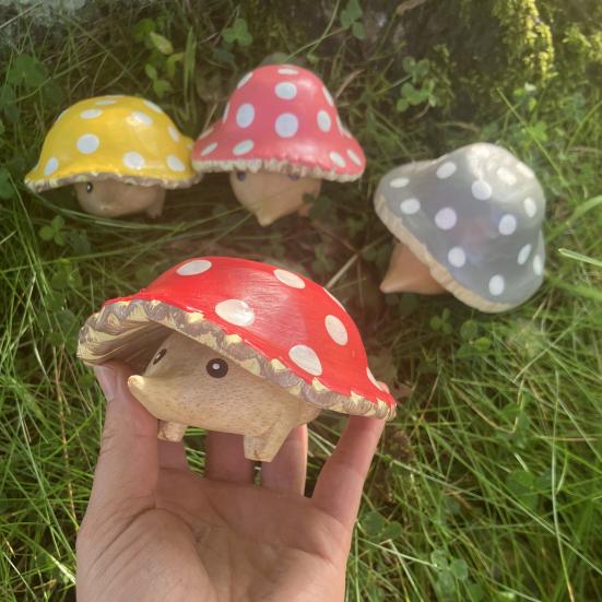 4 Stück/Set Garten Igel Statue Harz Igel mit Pilzkappe Wetterfeste Igel Figur für Feengarten Zuhause Terrasse Hof Dekoration