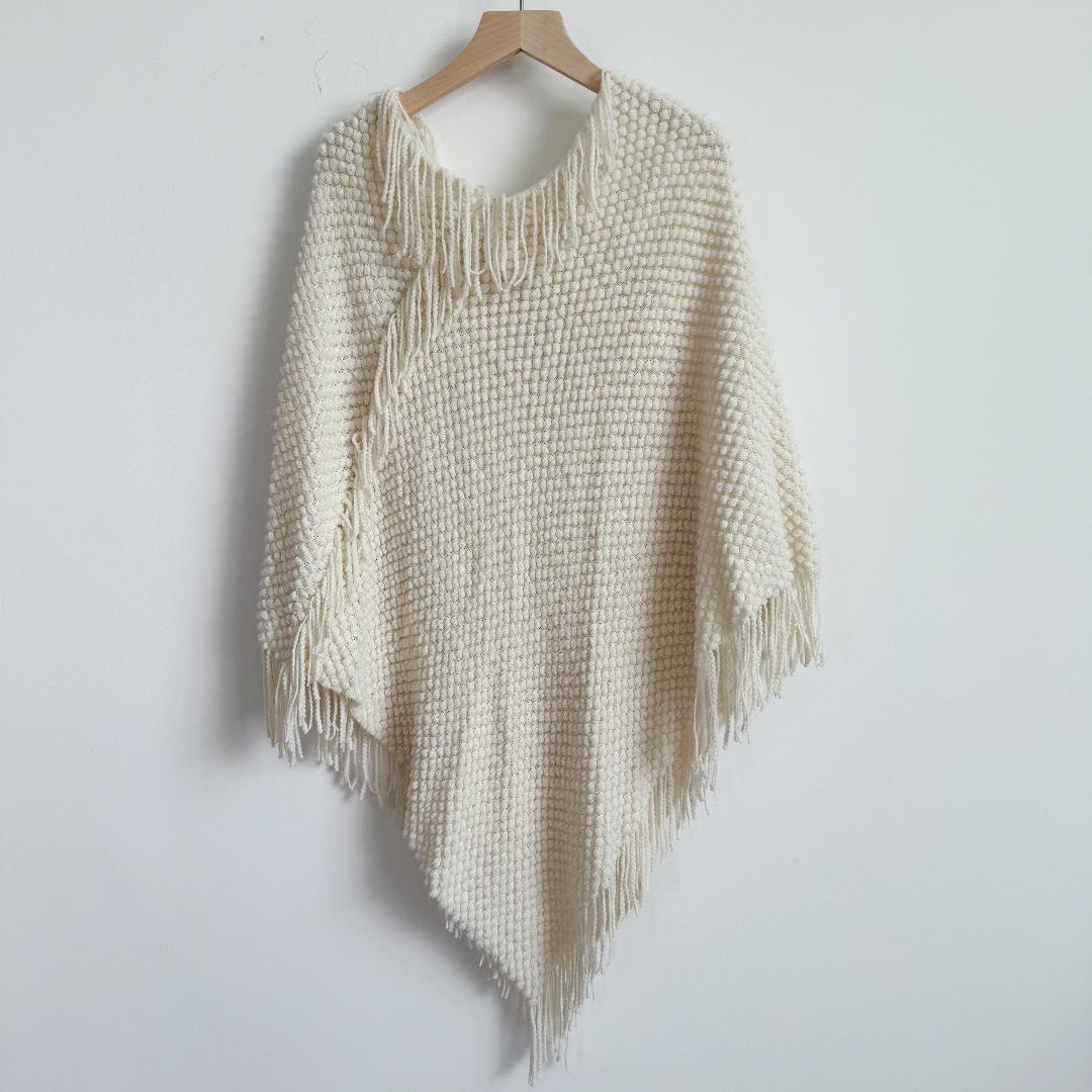 

Богемская шаль с кисточками Мори: Женское вязаное пончо-свитер на начало осени