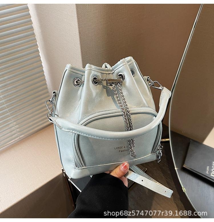 Fashion design bucket small bag women's 2025 new high-end niche messenger bag casual women's shoulder bag tide