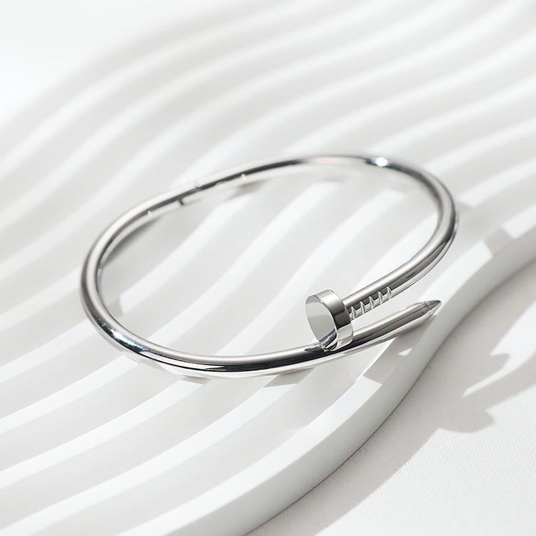 Women's Starry Sky Titanium Steel Bracelet: Fashionable, Simple, Diamond-Studded Nail Bangle, High-End Versatile Jewelry