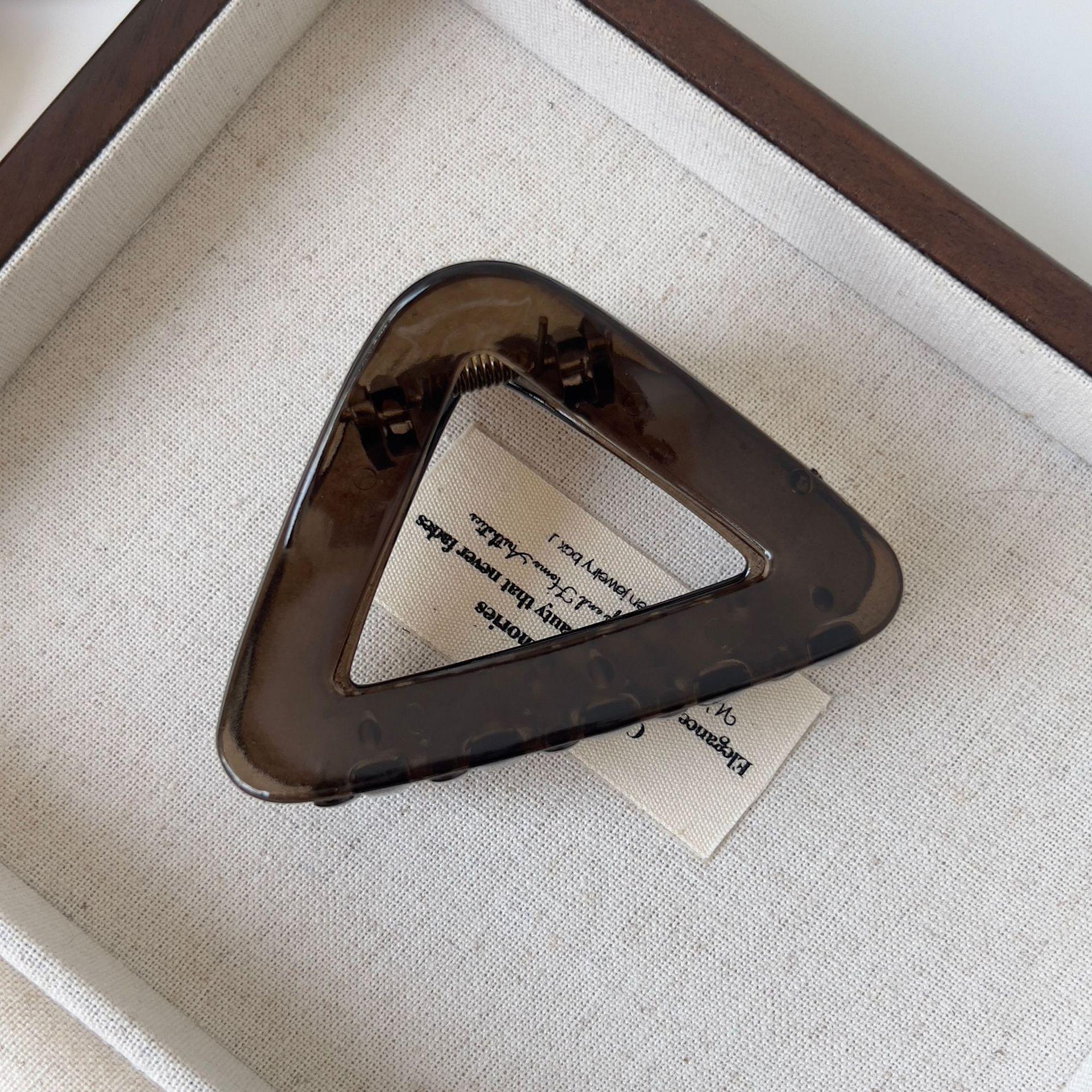 

French Style Hair Claw Clips for Women Retro Leopard Print Hair Clip Hairpins Elegant Shark Clip Barrettes Crab Clamp Headwear