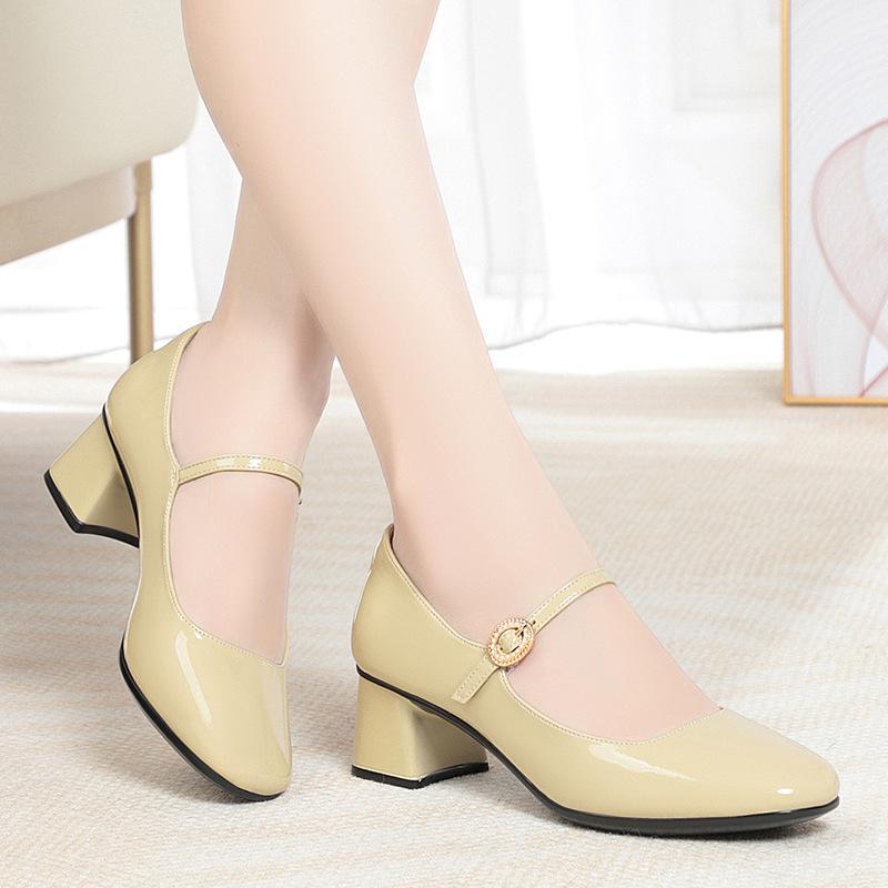Mom Shoes Soft Leather Soft Sole Women's Shoes 2026 New Work Shoes Women's Leather Shoes Spring and Summer One-word Buckle Women's Single Shoes