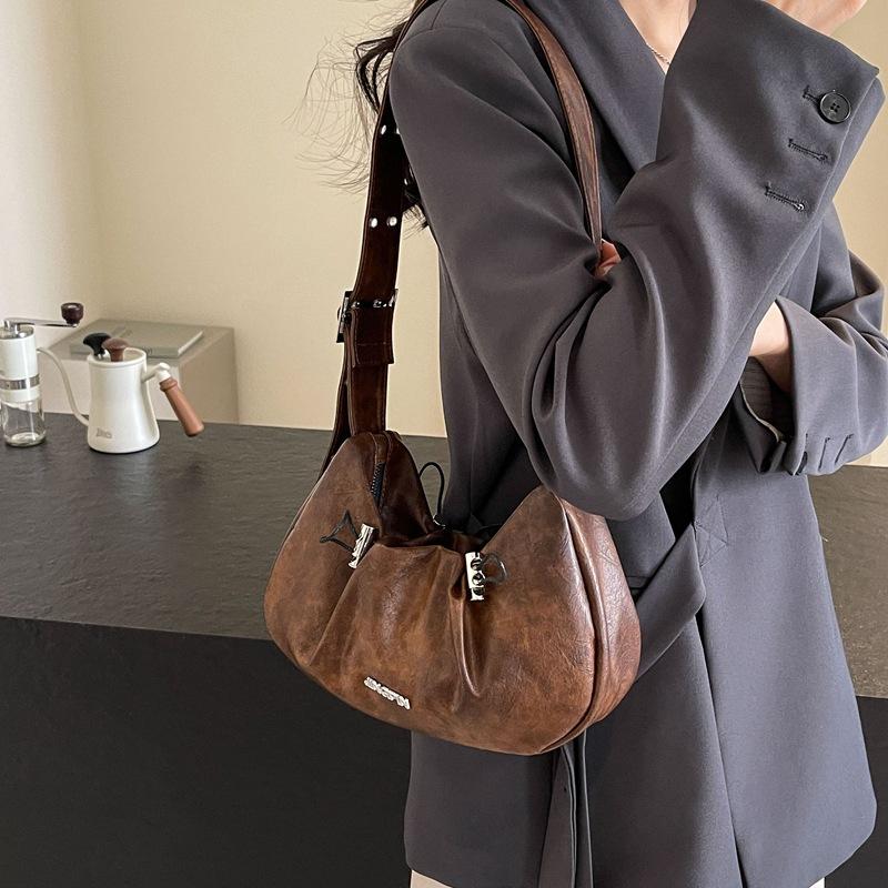 High Value Portable Lazy Style Armpit Bag Large Capacity Fashionable Versatile Commuter Shoulder Trendy Women's Bag
