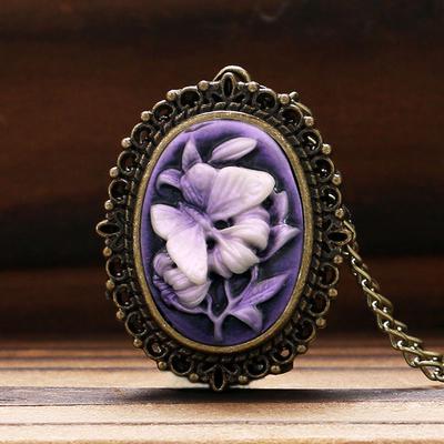 Retro Damen Lila Blume Schmetterling Muster Kleine Kleine Taschenuhr Halskette Anhänger Fob Uhr Geburtstagsgeschenk für Dame Mädchen