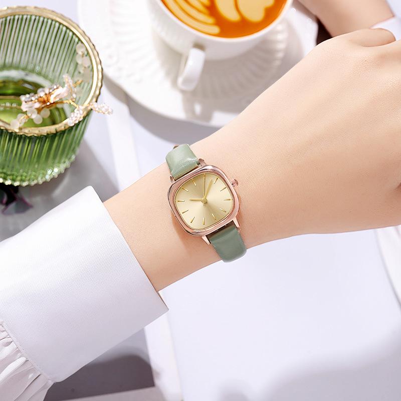 New Square Small Dial Women Watches Elegant Literary Simple Leather Strap Wristwatch for Women Girls Clock Gift