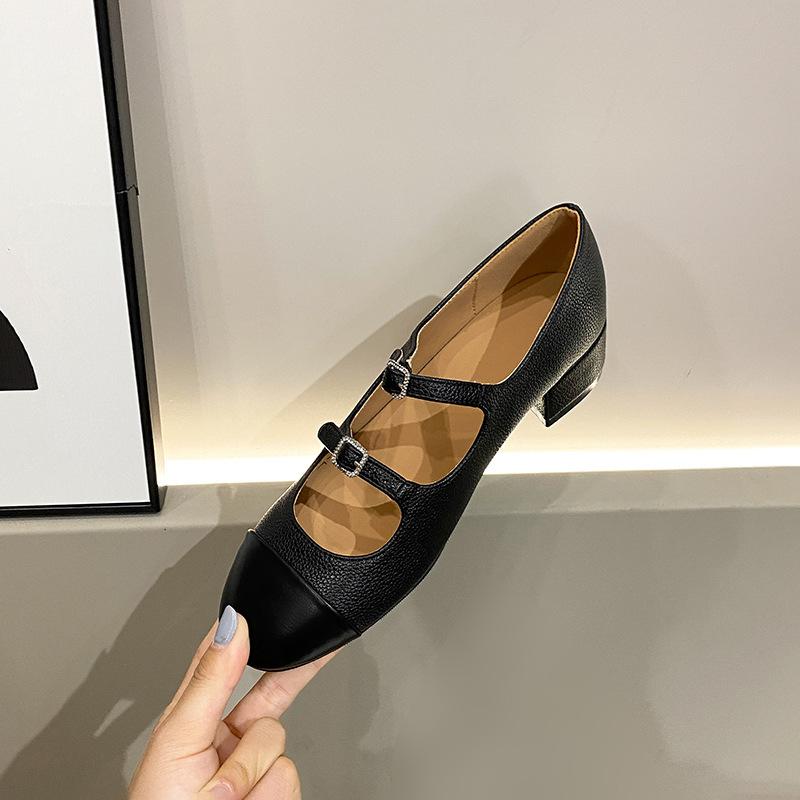 In the Autumn of 2025, the New Xiaoxiangfeng Korean Version of the Medium Heel Mary Jane Single Shoes Women's Light Mouth Round Head Color Matching Th