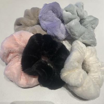 Winter Plush Scrunchies for Women Fluffy Hair Rubber Bands Girls Elastic Black Hair Tie Fuzzy Hair Rope Pom Pom Hairbands