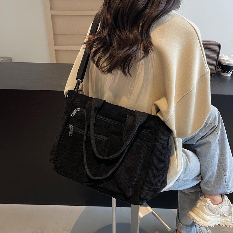 Borsa da Donna in Velluto a Coste di Grande Capacità Nuova Borsa a Spalla Singola Crossbody da Donna Borsa da Sottobraccio Stile Pigro Trasporto Casuale