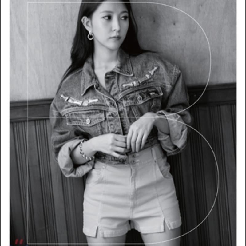 

BoA 7th Album - Only One [Regular Edition]