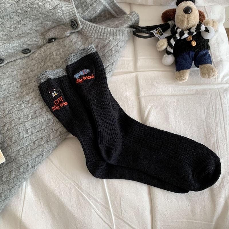 Women's Autumn Matching Color Embroidery Cartoon Letter AB Style Mid Tube Pile Socks