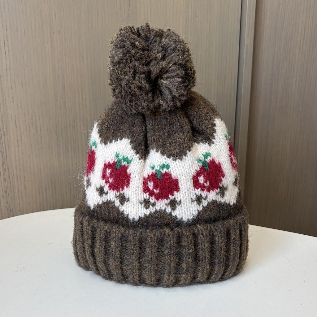 Fair Island Jacquard Apple Wool Hat Ladies Autumn and Winter Cute Hairball Knitted Hat Warm Ski Hat
