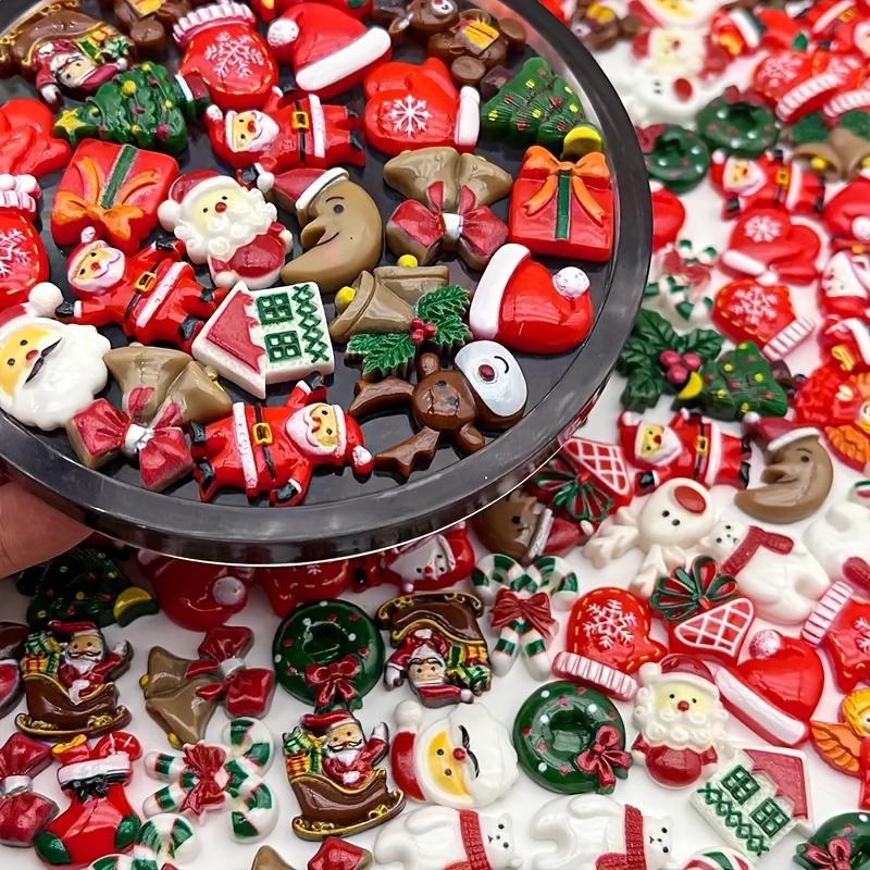100pcs Mixed Christmas Resin Accessories Decorative DIY Craft Kit with Snowmen Reindeer Christmas Jewelry Ornaments Supplies Kid