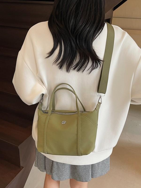 Classic Nylon Tote Bag For Women With Zipper Closure For Daily Use