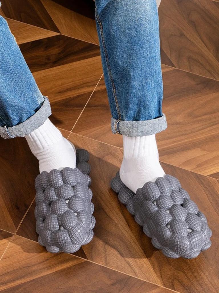 Men's Shoe House Eva Walk Around Home Soft Sabot Indoor Male Slipper Cheap Shoes Liquidation 2025 Clappers High Quality