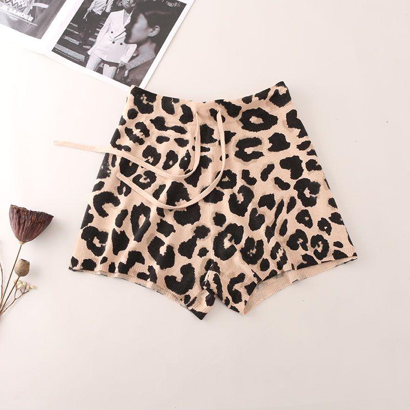 

Foreign Trade Original Order Halterneck Beauty Back Leopard Print Vest + Wide Leg Loose Shorts Knit Two-Piece Suit Women Khaki pants S