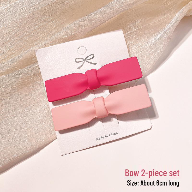 

Трендовая розовая заколка-сердце 2023 года для женщин: Стильная заколка-уточка для челки