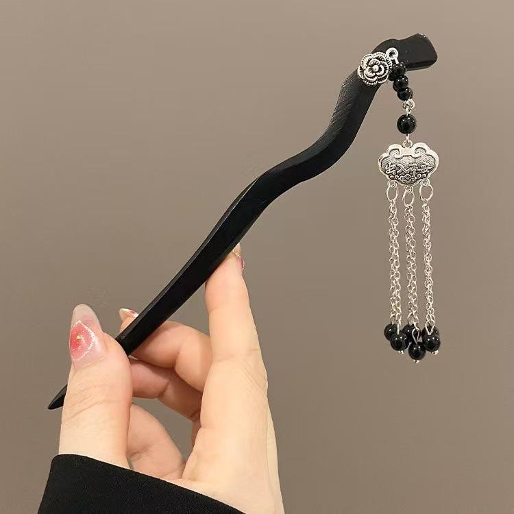 Sandalwood Women's Hairpin: Elegant Modern-Chinese Style Wooden Updo Stick