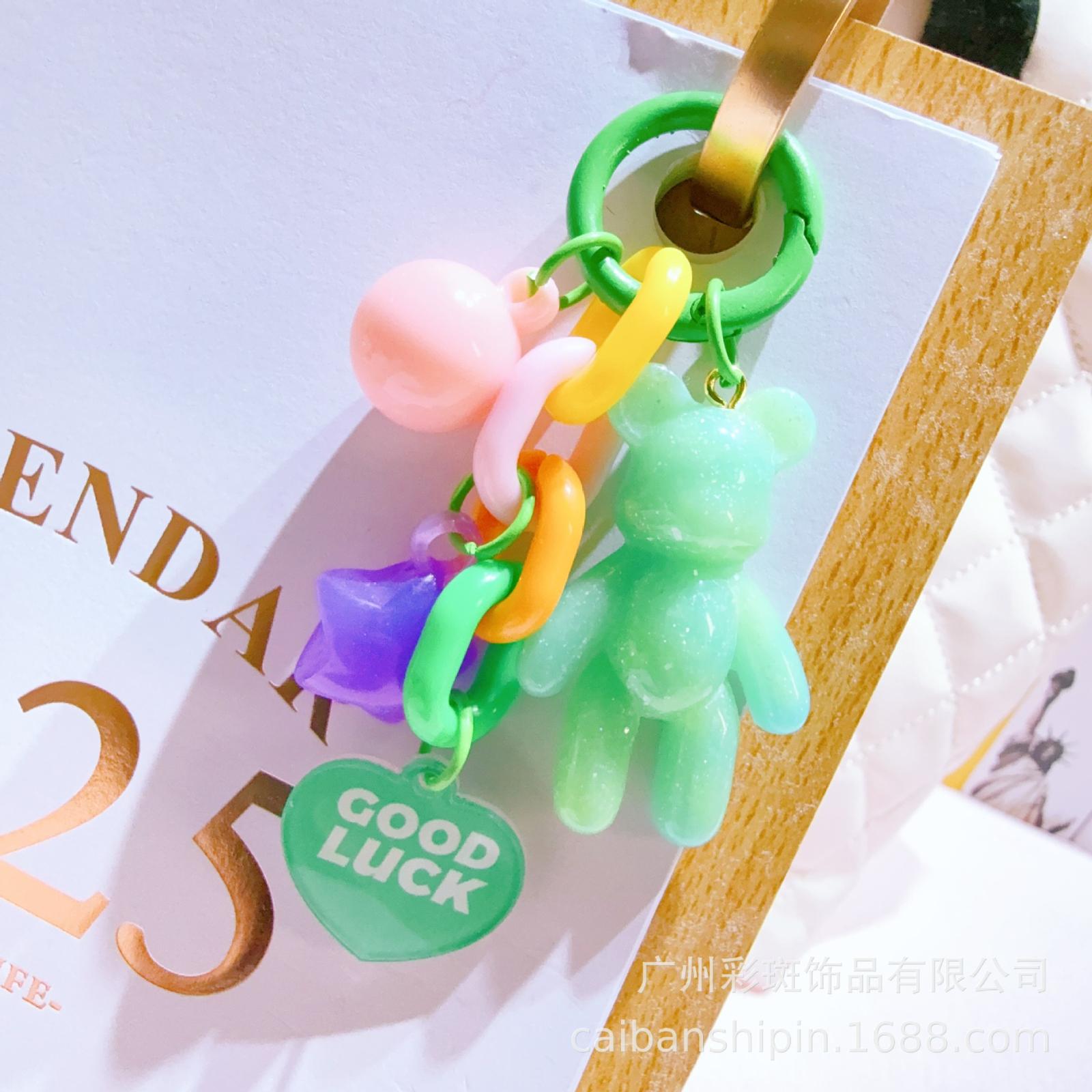 

Violent Bear Keychain Bag Charm Girlish Heart Pendant Earphone Protector Versatile Mobile Phone Accessory One Size зелёный