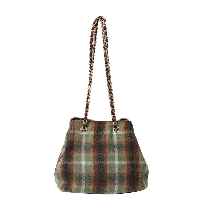 Korean version of large-capacity chain bag women's bag 2025 spring new retro woolen plaid bucket personalized ins shoulder bag