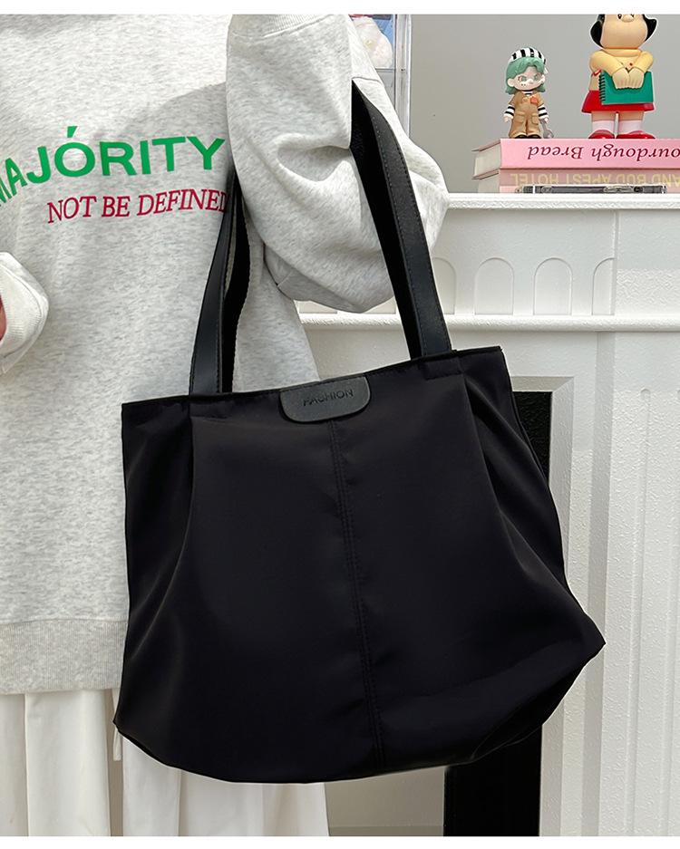 Casual Large Capacity Women's Canvas Tote Bag - Versatile, Fashionable Shoulder Bag for College Students In Autumn