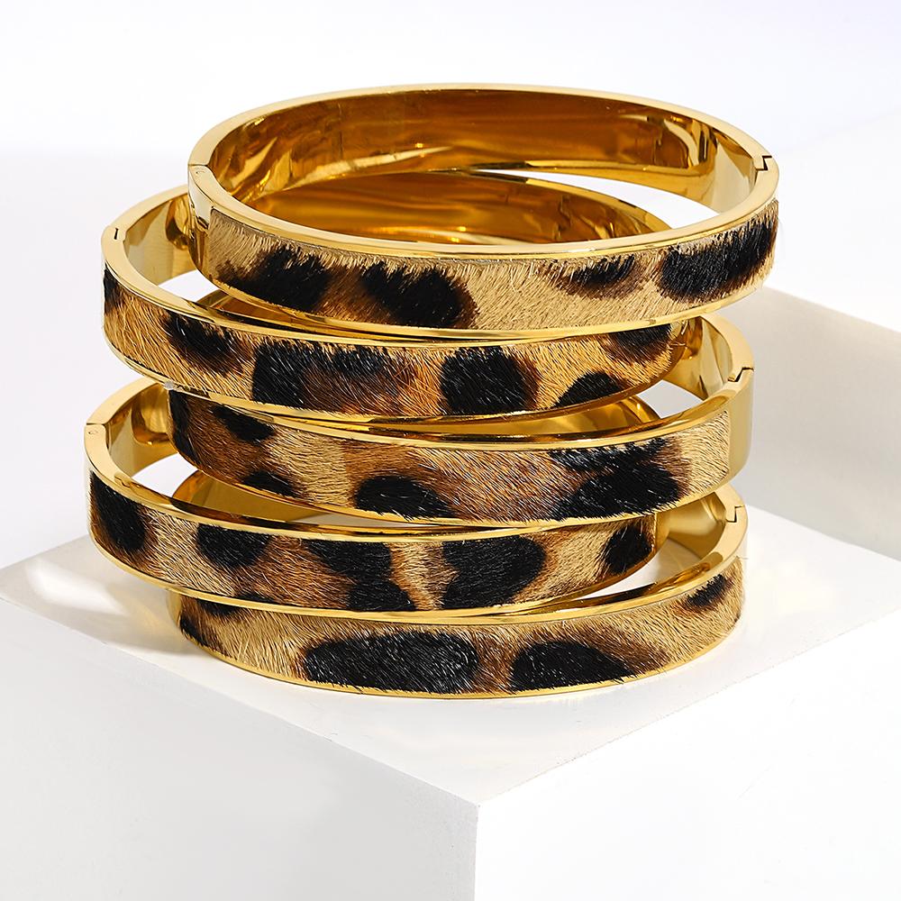 Flashbuy Gold Color Random Pattern Leopard Bangle Bracelet For Women Statement 18K Stainless Steel Wrist Fashion Zircon