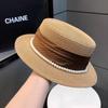 Hat women 2025 new summer retro fashion pearl straw top hat travel seaside flat top celebrity style straw hat