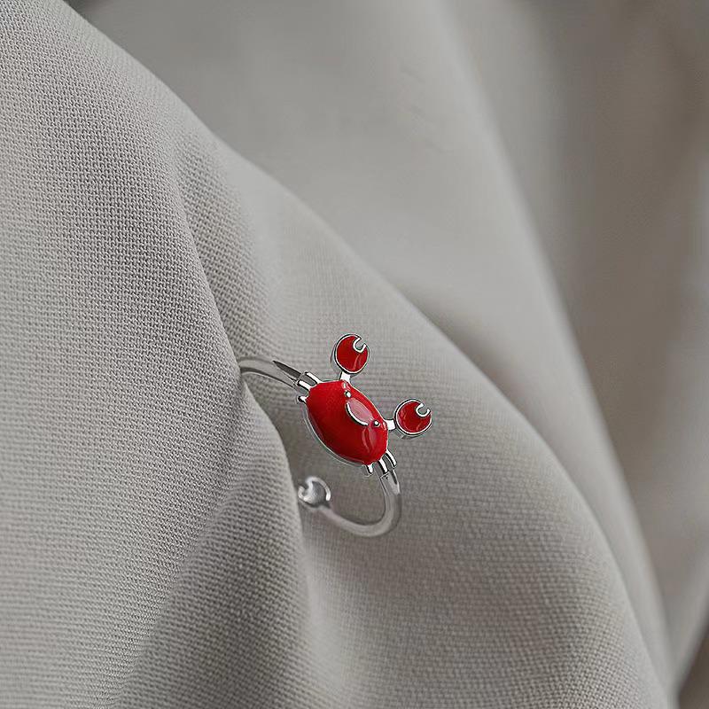 925 Silver Crab Ring: Women's Trendy Open Design with Cute Pincer Accents - Perfect for the Fashionable Trendsetter
