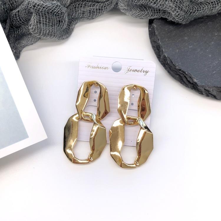 Retro stil personlighet överdrivna metallnitar örhängen enkla geometriska barockstil hoppande örhängen mode öron smycken