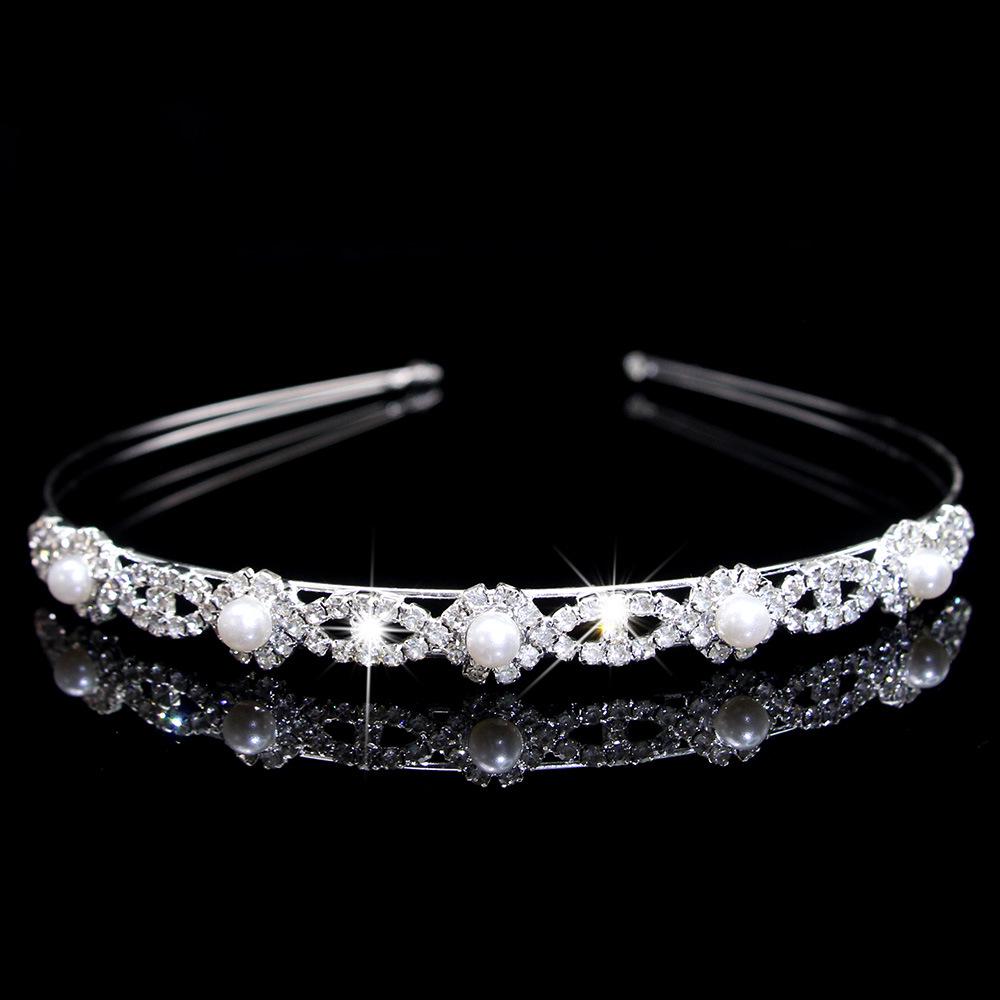 Elegant Multi-Layer Pearl Headband with Rhinestone Heart, Claw Chain Design – Perfect Bridal Hair Accessory