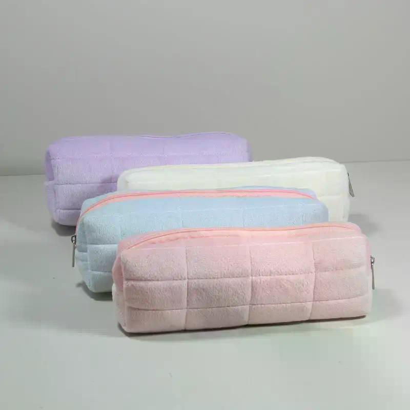 Süße Make-up-Tasche aus Fell für Damen mit Reißverschluss, große, einfarbige Kosmetiktasche, Reise-Make-up-Kulturtasche, Waschtasche, Plüsch-Stiftetasche