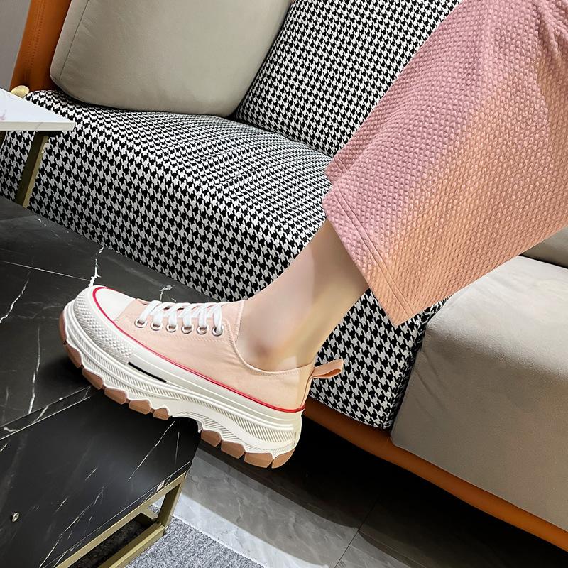 Niche Designer Round Head Canvas Shoes, New Thick-soled Breathable Little White Shoes, Casual Versatile Sports Shoes