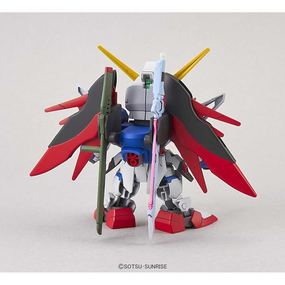 SD Gundam EX Standard Mobile Suit Gundam SEED Destiny Destiny Gundam Color-Coded Plastic Model Kit