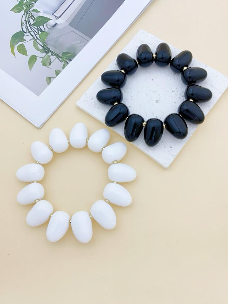 Candy colored droplet acrylic bracelet suitable for women's daily wear