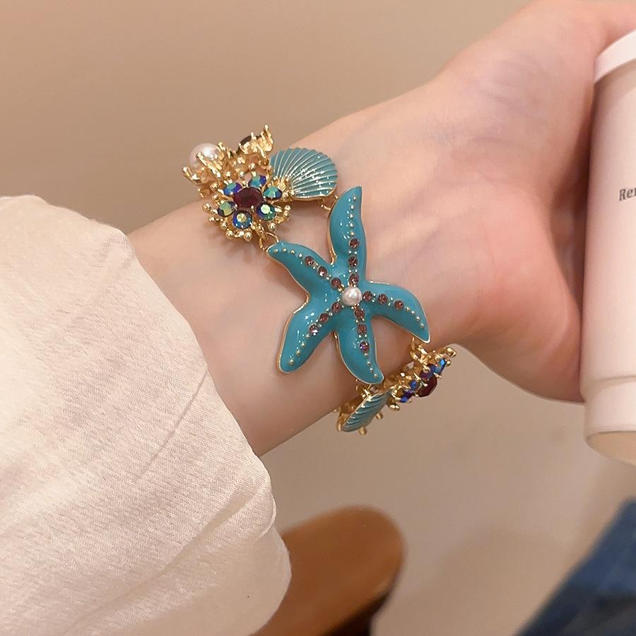 Seaside Vacation Style Pearl Starfish Shell Women's Bracelets New Inlaid Rhinestone Bracelet High-end Luxury Designer Zircon