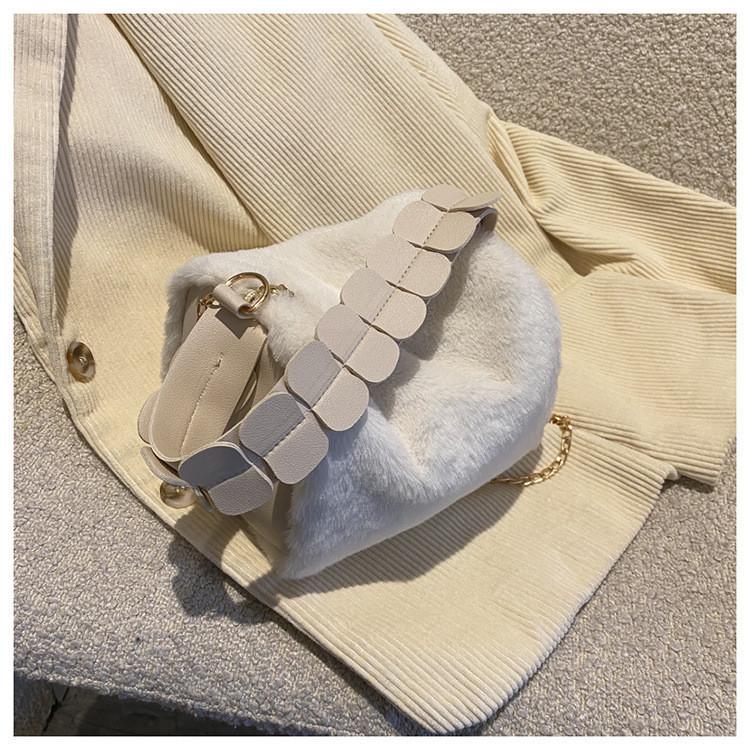 Fashionable Mini Fluffy Tote Bag Stylish Plush Crossbody Purse For Women белый